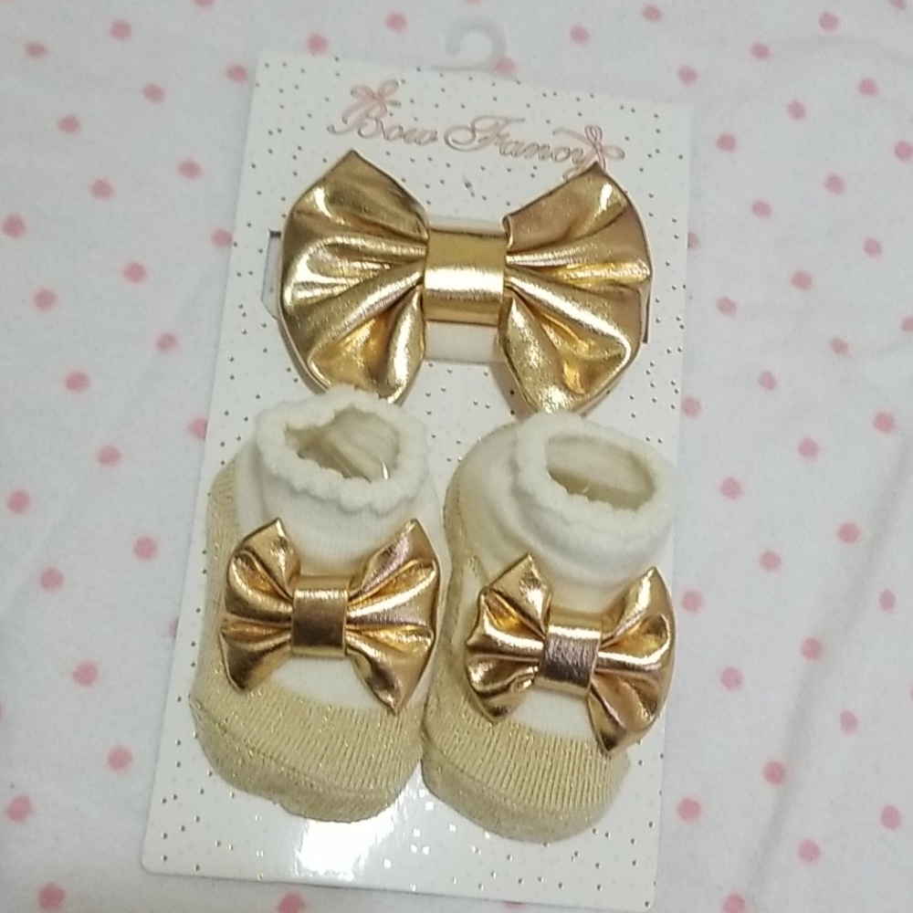 Bow with matching socks